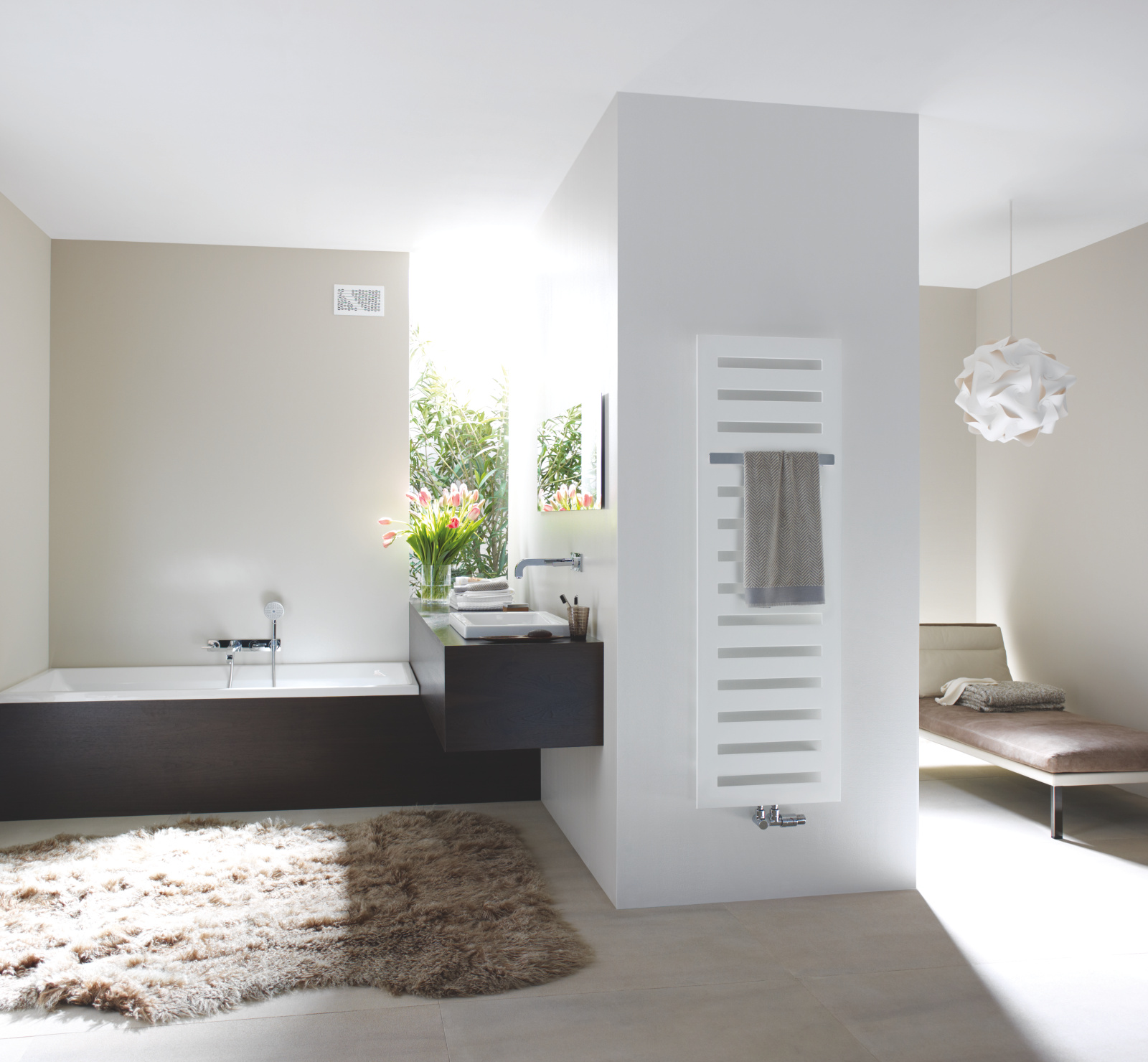 Zehnder_RAD_Metropolitan-Bar-HY_bathroom_living Rendering Zehnder Metropolitan Bar Decorative radiator Front view