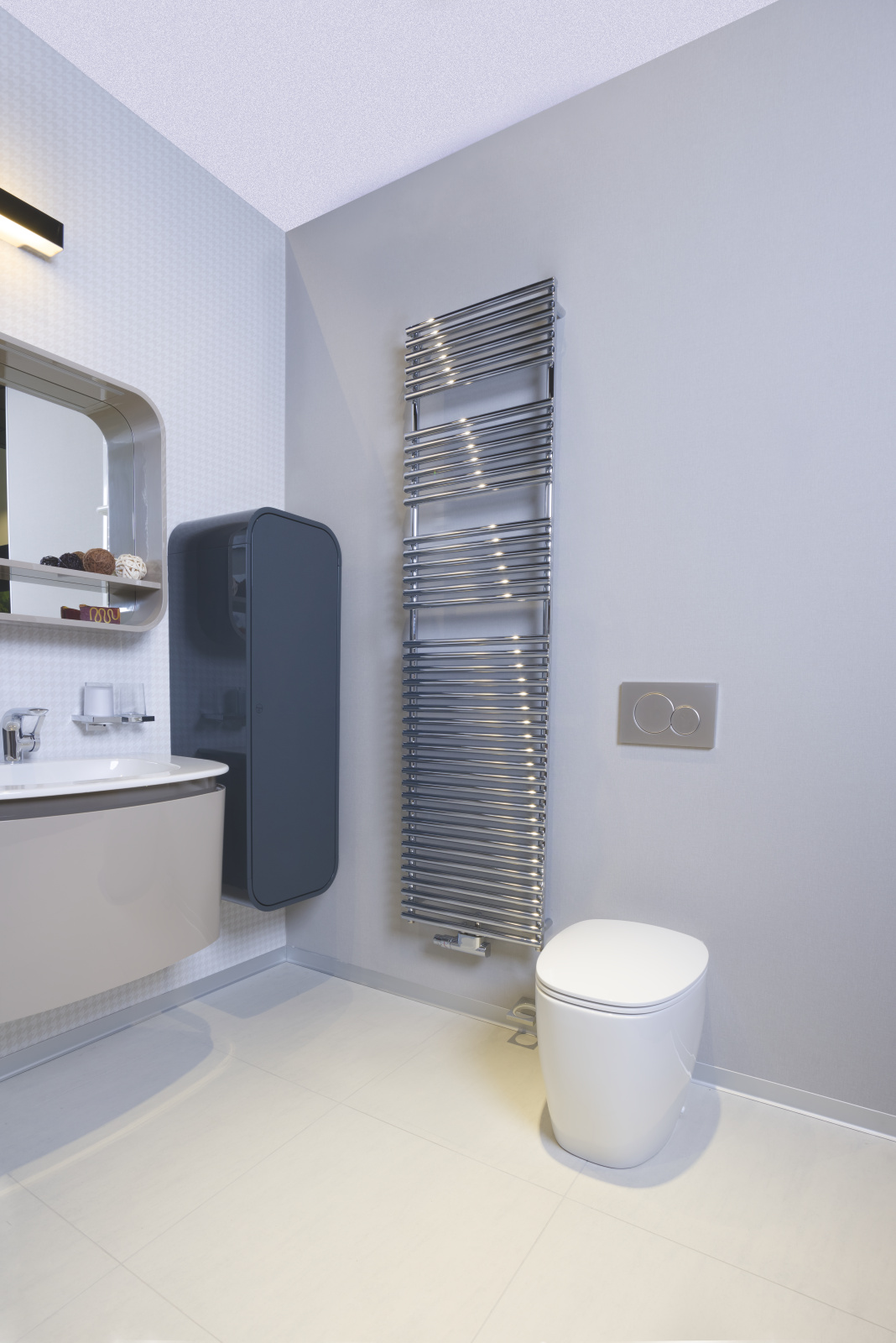 Zehnder_RAD_Ovida-HY_PL_B10_185_050_05_chrom_bathroom Rendering Zehnder Ovida Decorative radiator