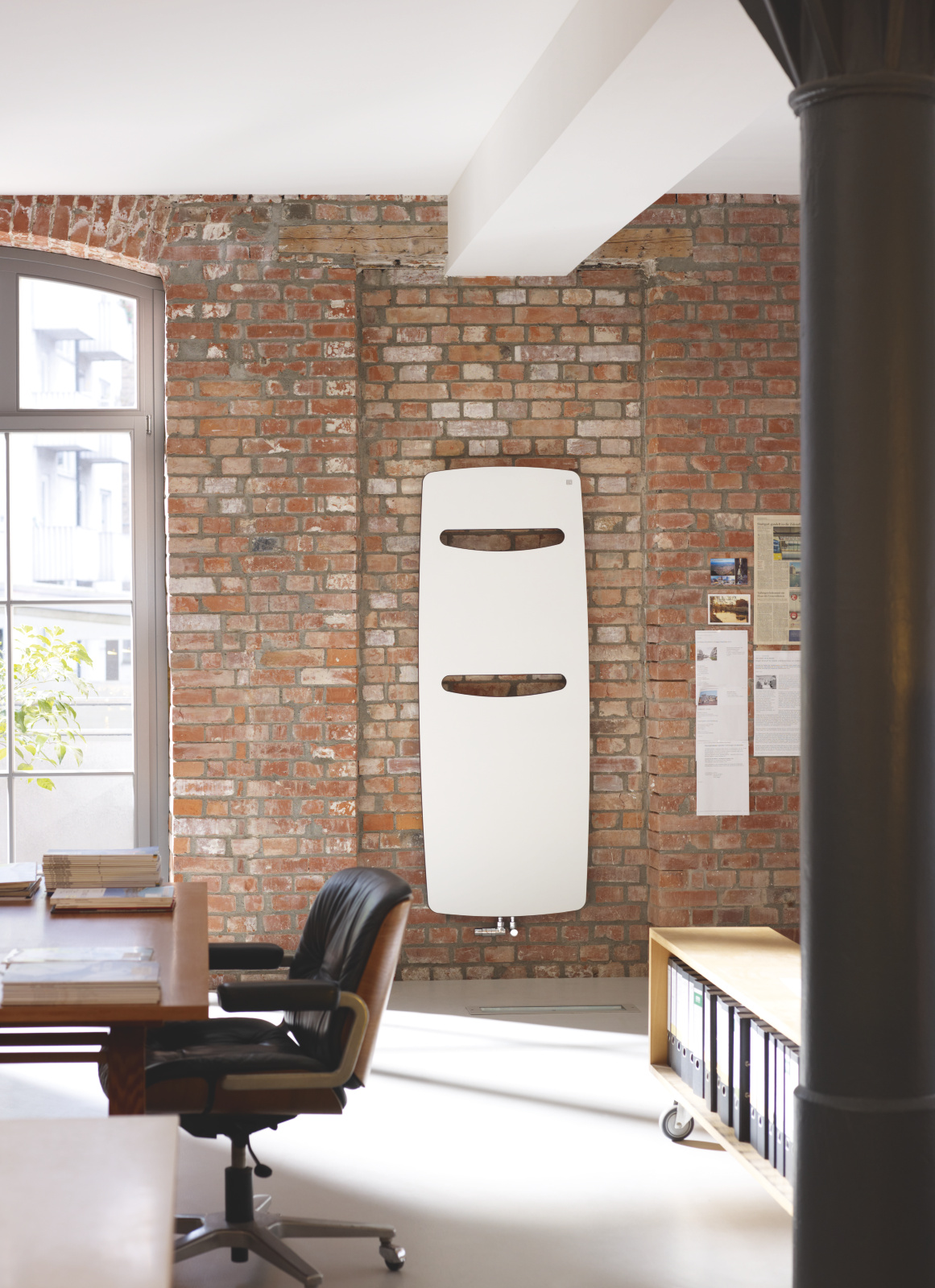 Zehnder_RAD_Vitalo-Spa-HY_office_without connections_cutout Cut-Out Decorative radiator