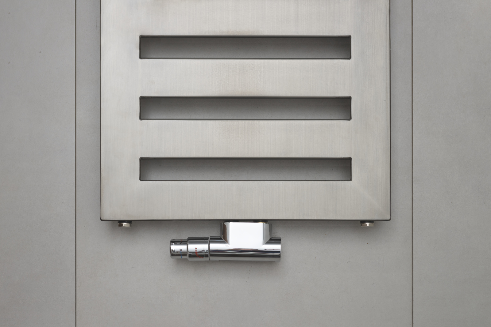Zehnder_RAD_Metropolitan_Spa_MET_PL_150_050_connection_middle_technoline Focus Zehnder Metropolitan Spa Decorative radiator Front view