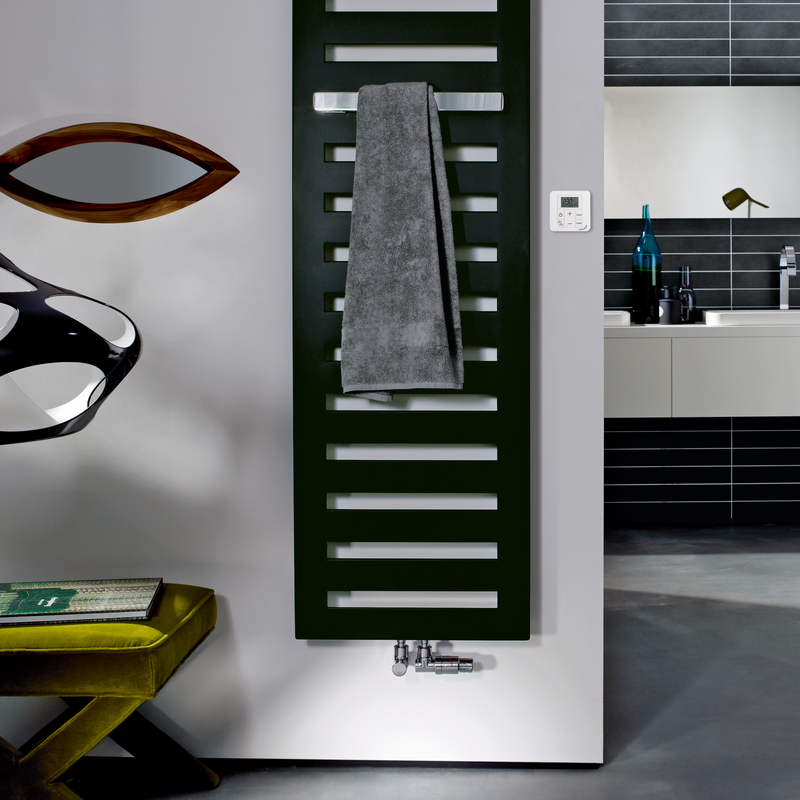 Zehnder_RAD_Metropolitan-Bar-MX_RACY-S_black matt_print+web