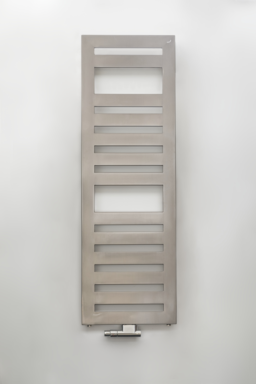 Zehnder_RAD_Metropolitan_Spa_MET_PL_150_050_frontal_technoline_3 Rendering Zehnder Metropolitan Spa Decorative radiator Front view
