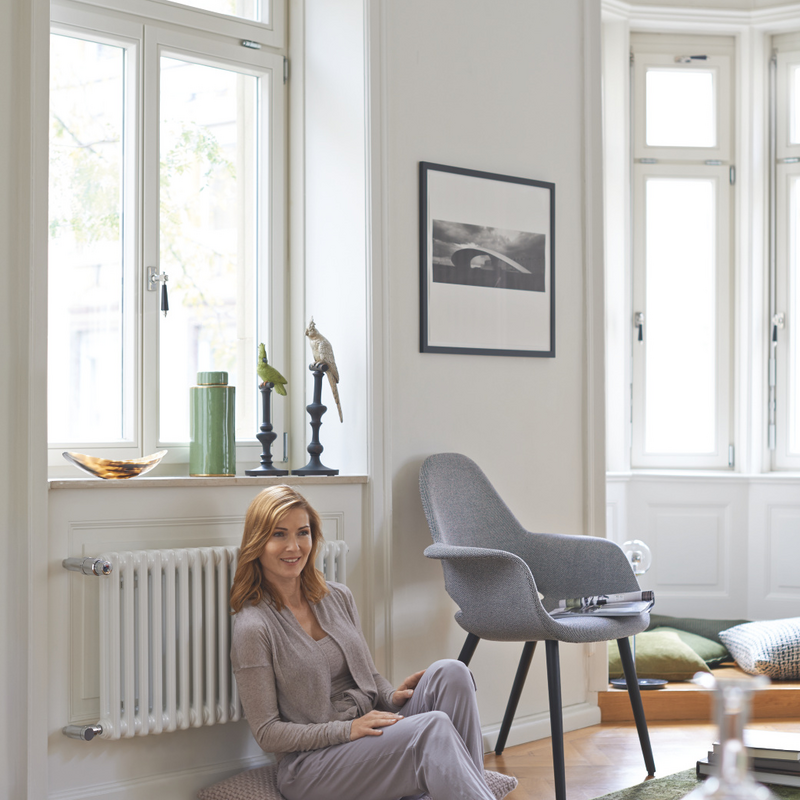 Rendering Zehnder Charleston Decorative radiator Side view