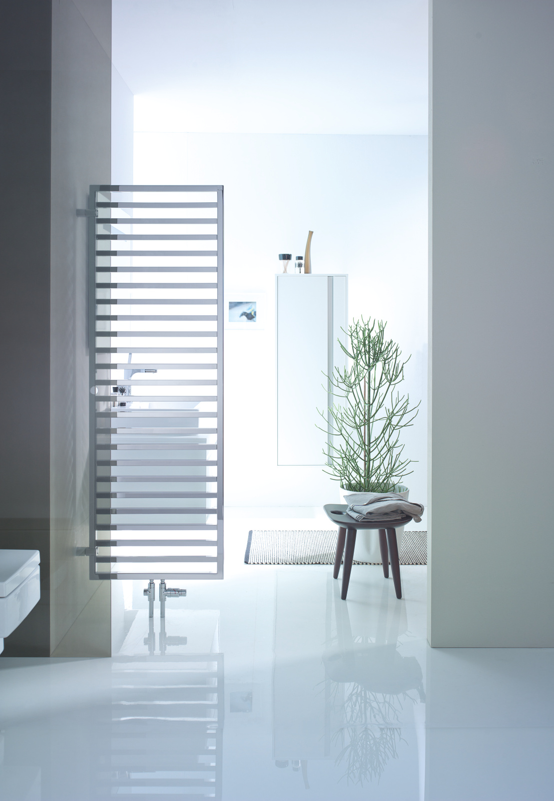 Zehnder_RAD_Quaro-HY_room Rendering Zehnder Quaro Decorative radiator Front view