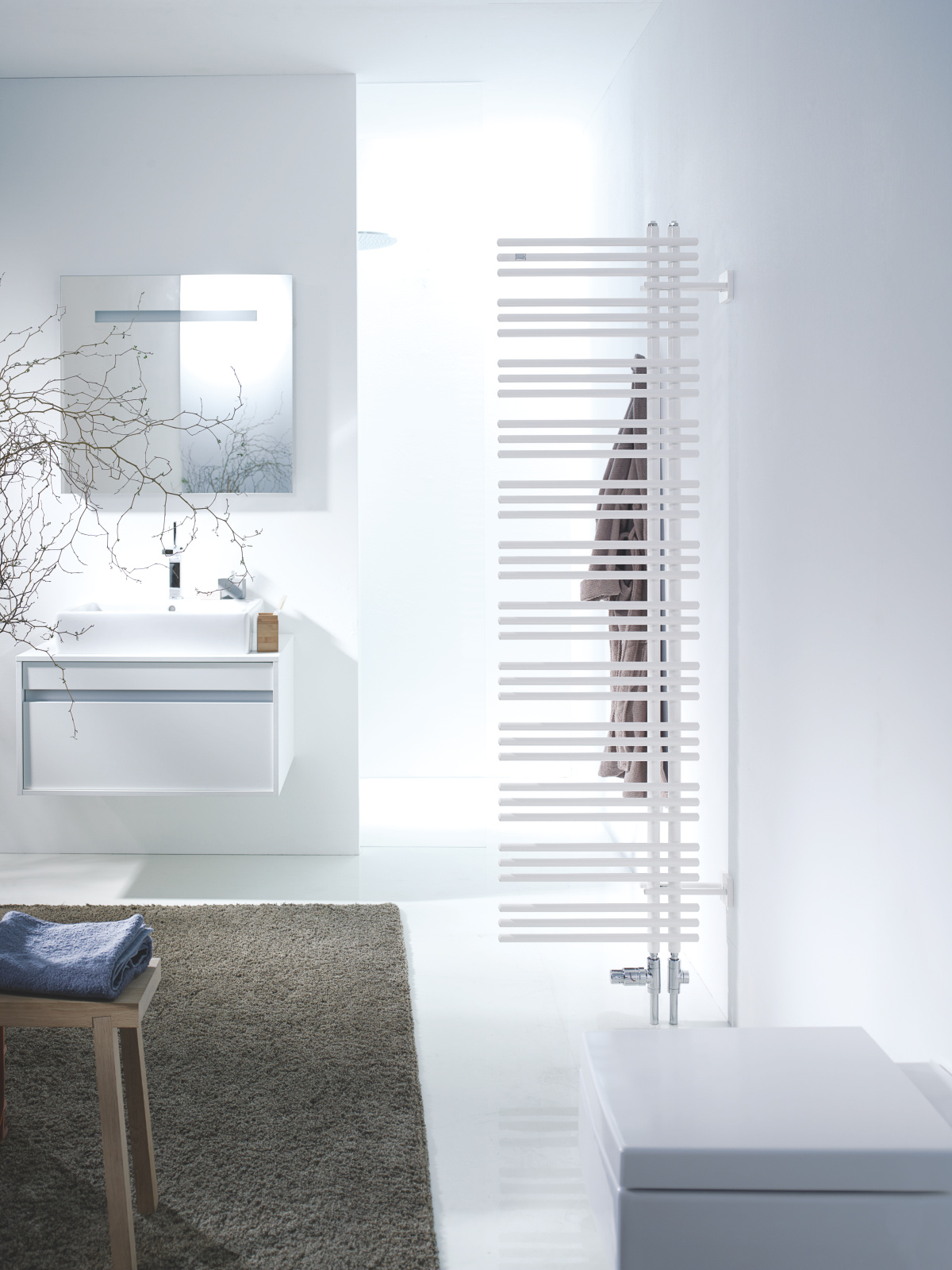 Zehnder_RAD_Yucca-Asym-HY_cut out_room divider Cut-Out Zehnder Yucca Asym Decorative radiator Front view